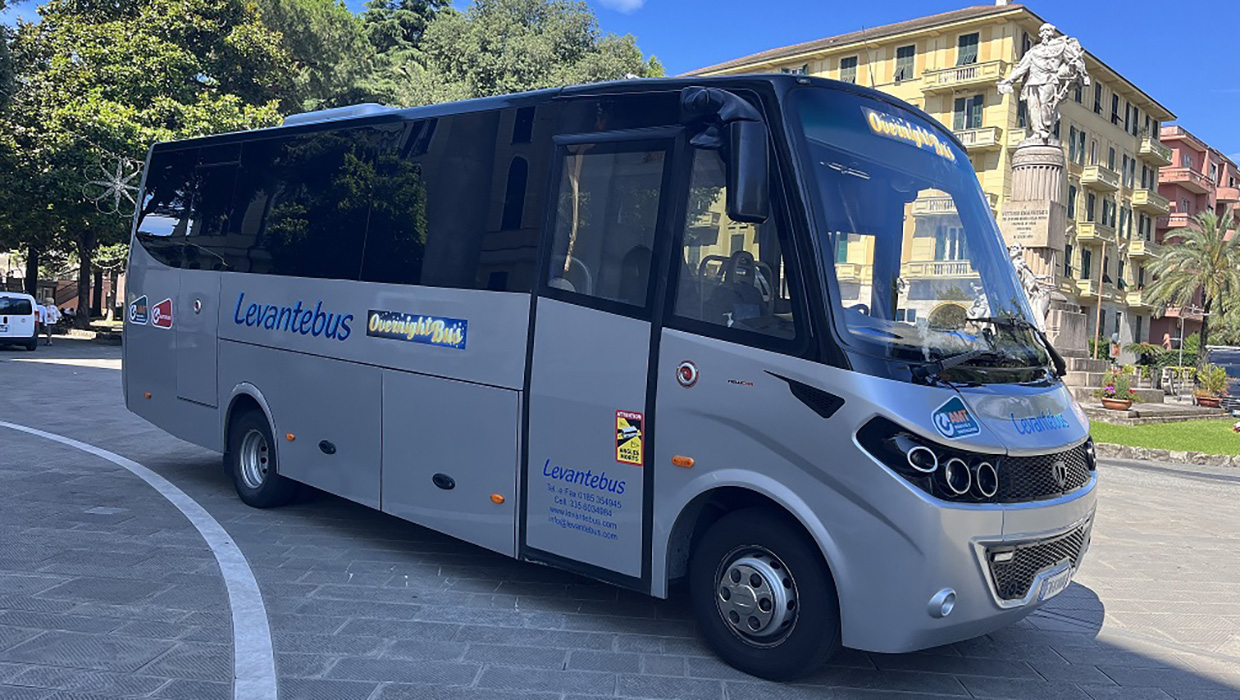 Al via Overnight Bus, la linea serale Amt del Tigullio, attiva dal 1º  luglio. L'orario completo - genovaquotidiana.com, image size:1240x700