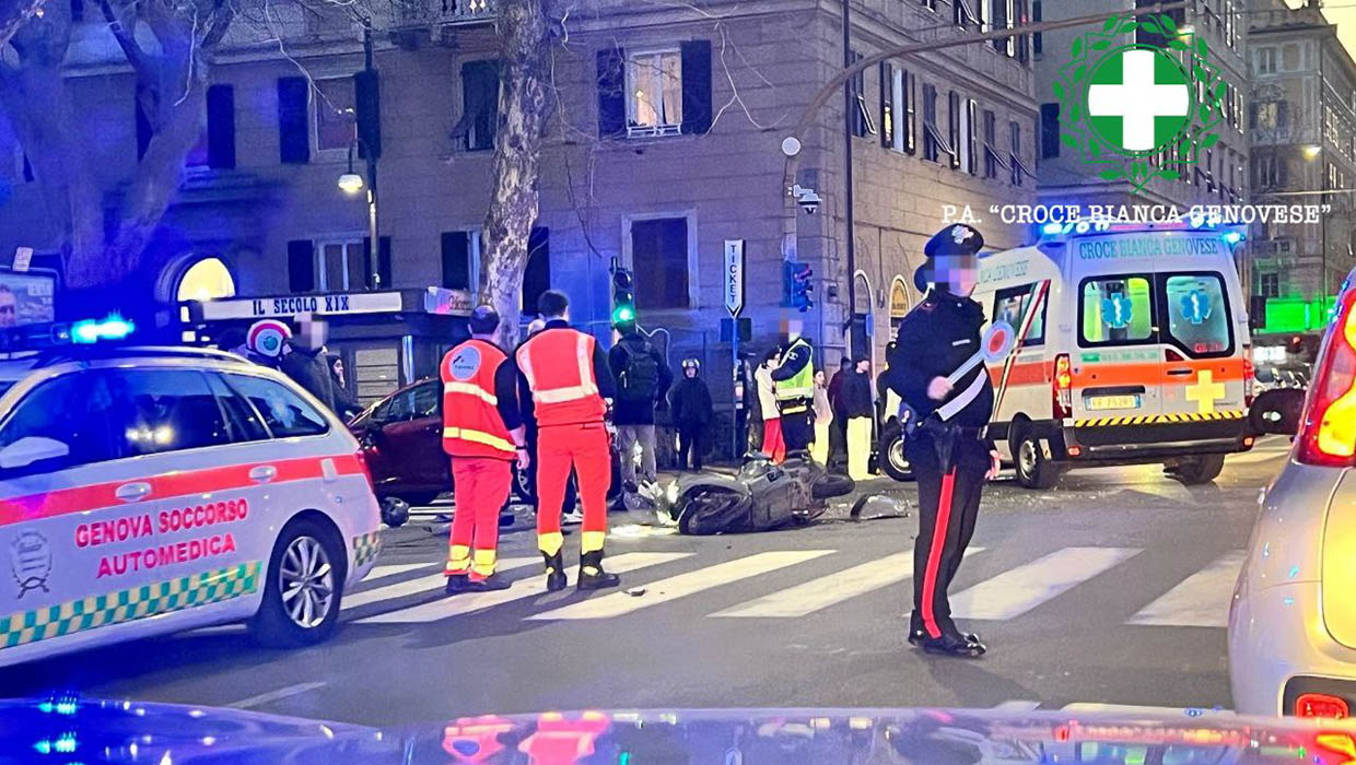 Incidente auto-moto all'incrocio tra via Casaregis e via Barabino ...